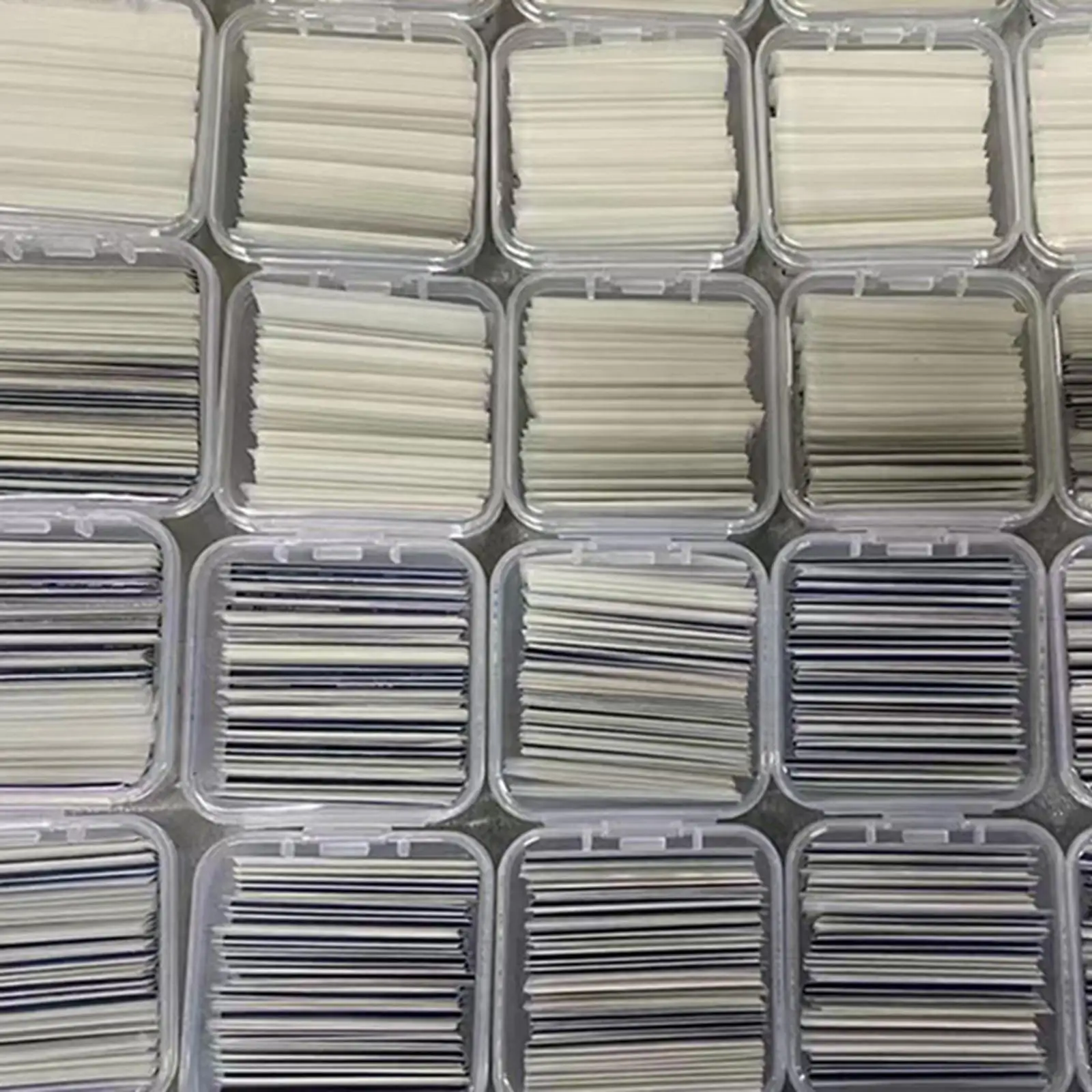 자가 접착 속눈썹 스트립 블랙 40팩 재사용 가능한 속눈썹 증강제 글루 프리 소프트 스트립 (화장품 및 뷰티 살롱용)