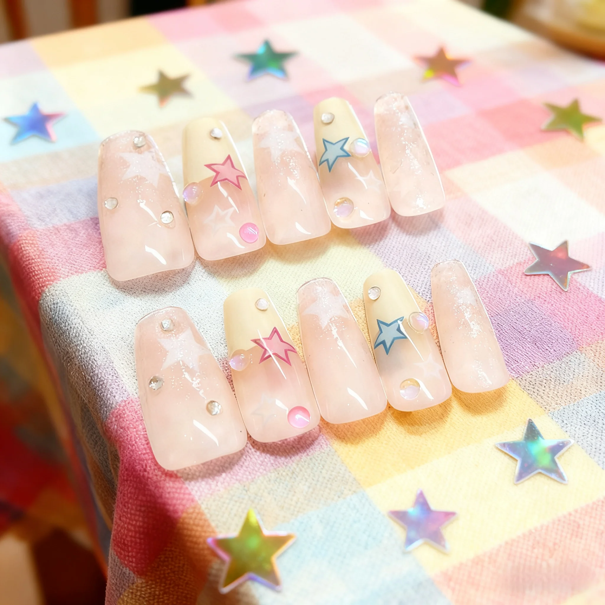 

24PCS/Box Mid-lenght Press on Nail Gentle Blush French False Nail with Stars Diamonds Design Wearable Sweet Fake Nail Tips