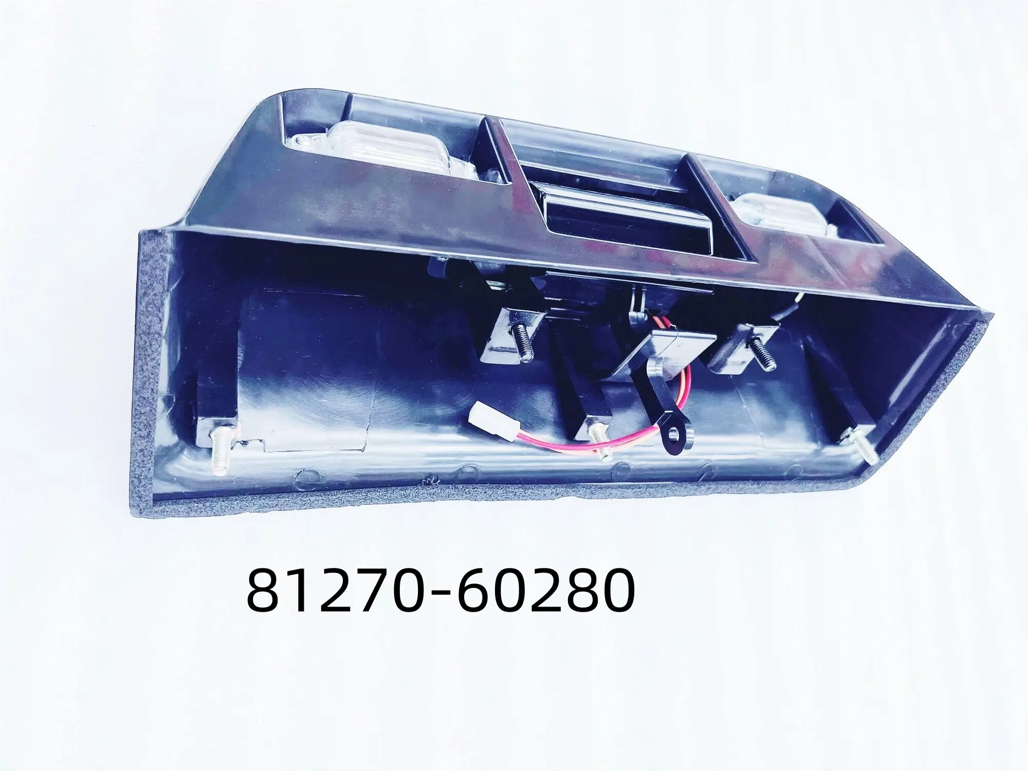 

Rear License Plate Light Assembly (With Tailgate Handle), 81270-60280, For: Toyota Land Cruiser, Prado LC95,3400,2700,1996-2002