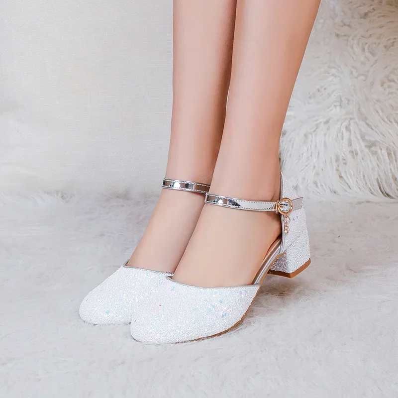 2024 New Summer Girls Party Shoes Princess Sandals Sequined Cloth Leather Glitter Buckle Strap Block Heel Kids Gift Shoes