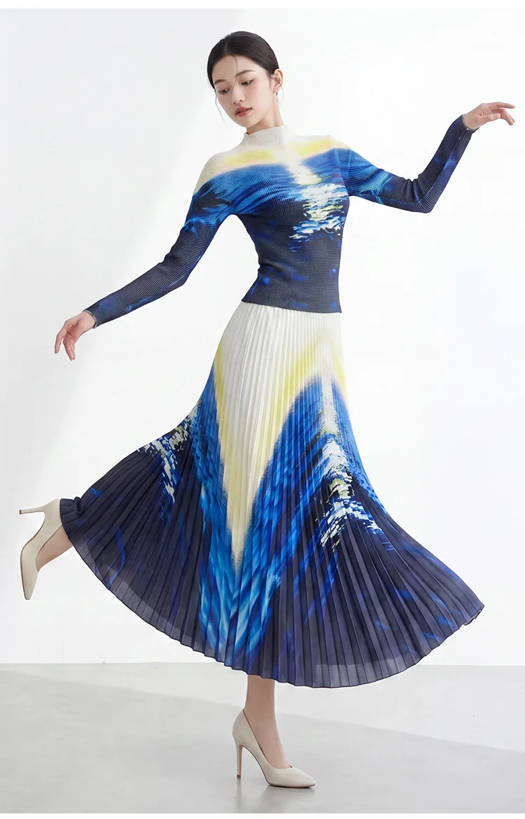 Miyake Women's Suit: Intellectual and Elegant Gradient Long-Sleeved Base Layer and Pleated Skirt (Two-Piece Set)