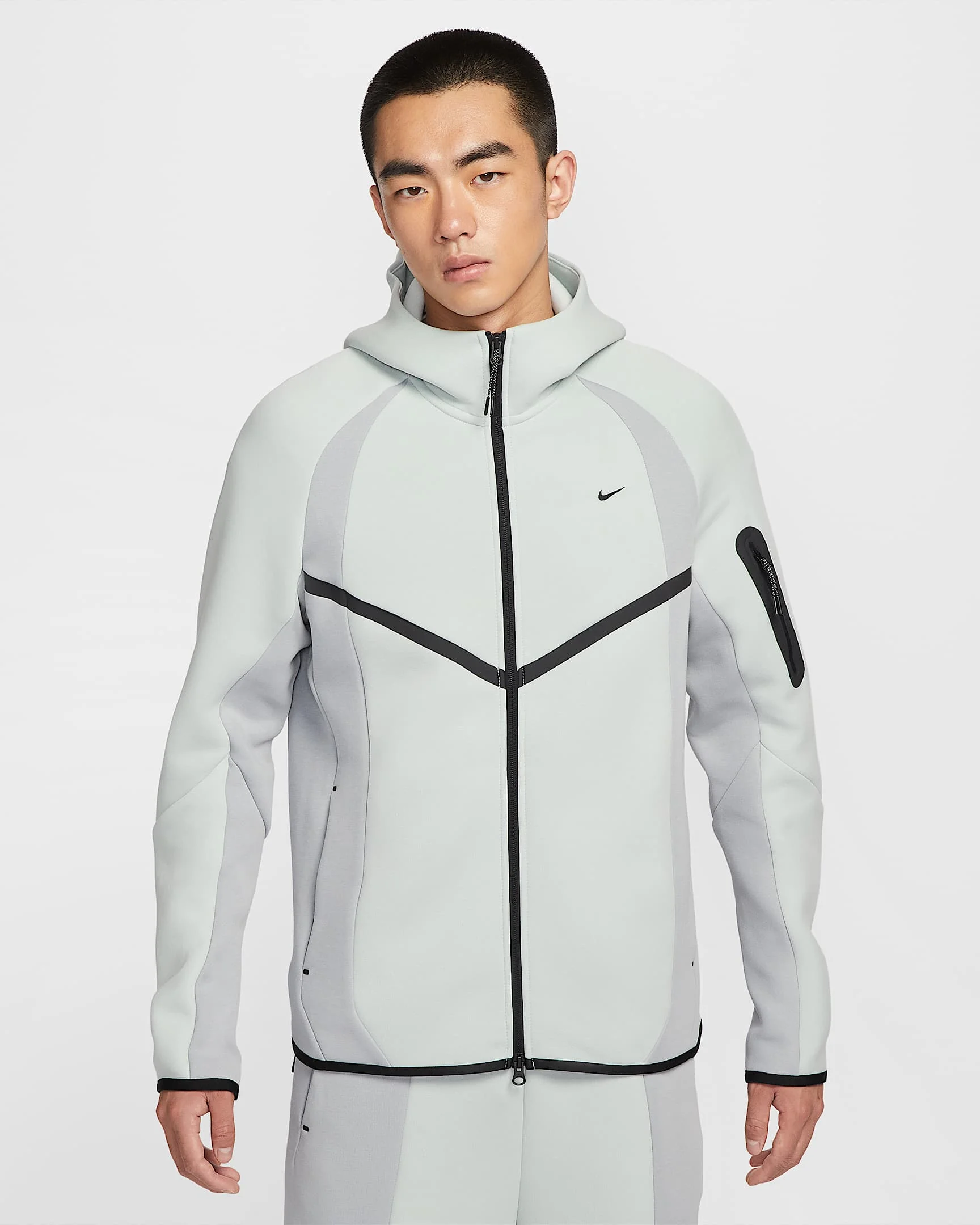 

Мужская трикотажная куртка на молнии Nike Tech Windrunner в полный рост IF1326-034