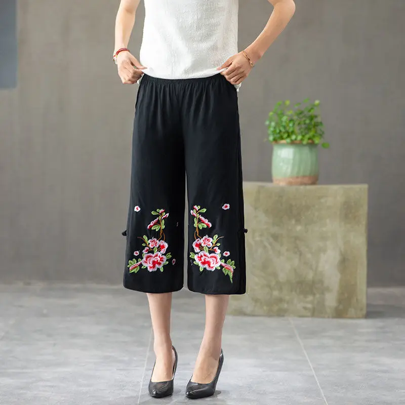 

Mom Summerwear Quarter-Length Pants National Style Women's Shorts Embroidered Trousers Elderly Women's National Style Wide Legs