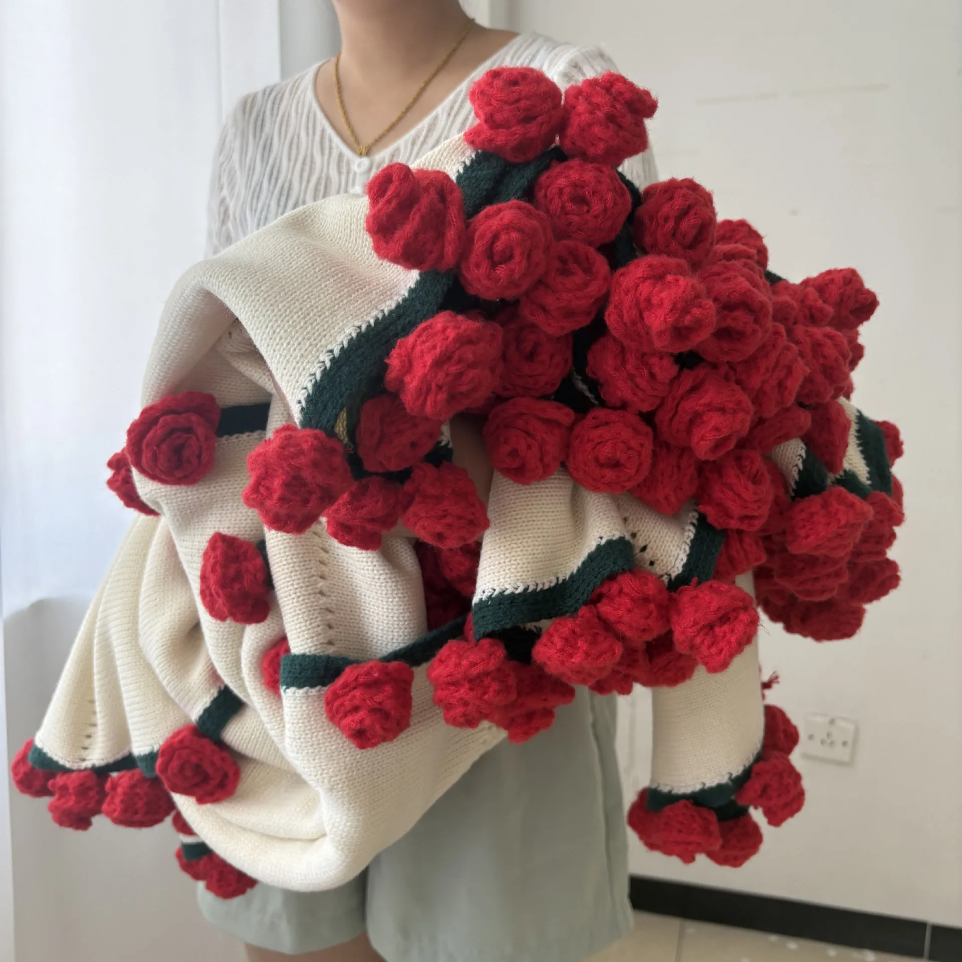 Finished Rose Bouquet Blanket Office Nap Blanket Hand-woven Woolen Blanket Flower Blanket for Girlfriend Valentine's Day Gift