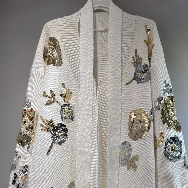 เสื้อคลุมคาร์ดิแกนถักไหมพรมยาวประดับดอกไม้ปักเลื่อมหรูหราสำหรับผู้หญิง พร้อมเสื้อคลุมไหมพรมคอวีประดับลูกปัดและเข็มขัด