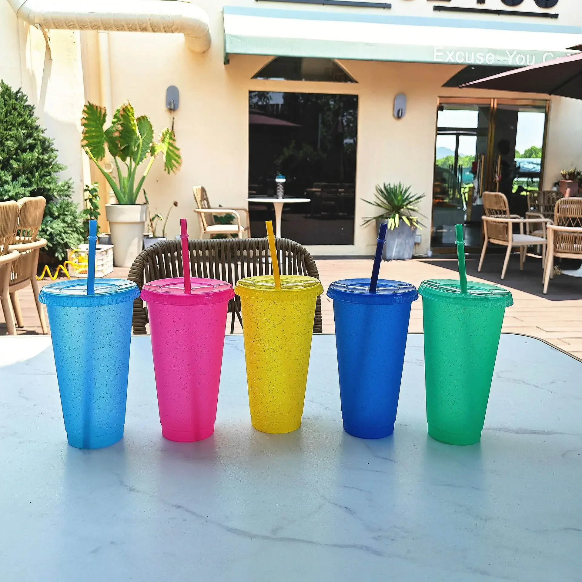 480/700ML Sequin Glitter Straw Cup Plastic Cup with Lids and Straws Reusable Coffee Cups Mugs Bubble Tea Cup Party Bar Drinkware