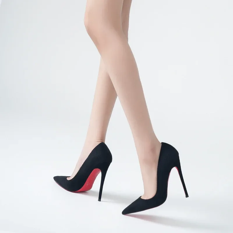 أسود عالية الكعب رقيقة جدا خنجر مضخات الأحمر وحيد المرحلة استضافة الصيف عرض الأزياء الأحذية أشار تو المخملية سيدات الأعمال