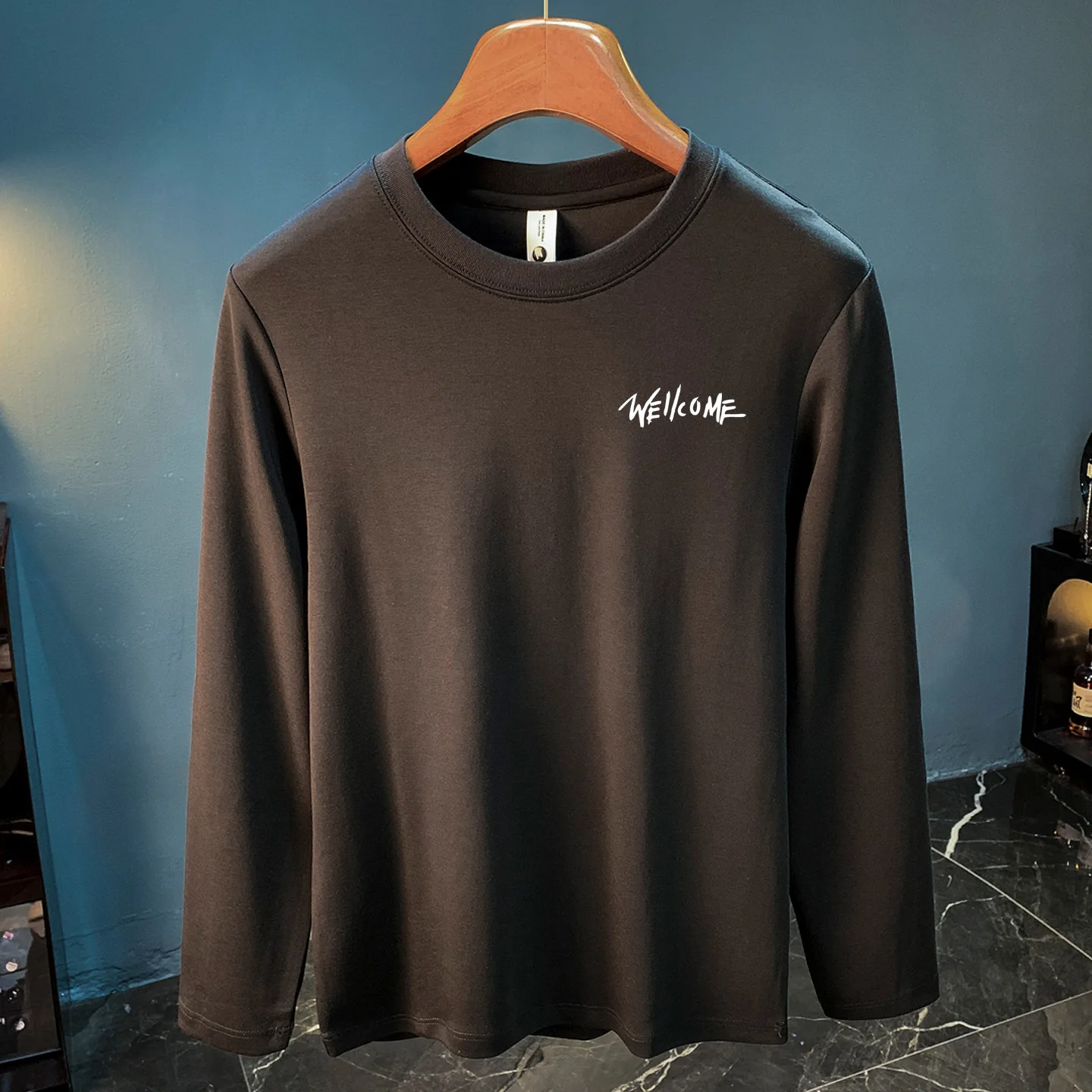 تي شيرت رجالي مطبوع بأكمام طويلة ورقبة مستديرة مقاس كبير متعدد الاستخدامات ملابس رجالية عصرية للخريف والشتاء نمط جديد من القطن...