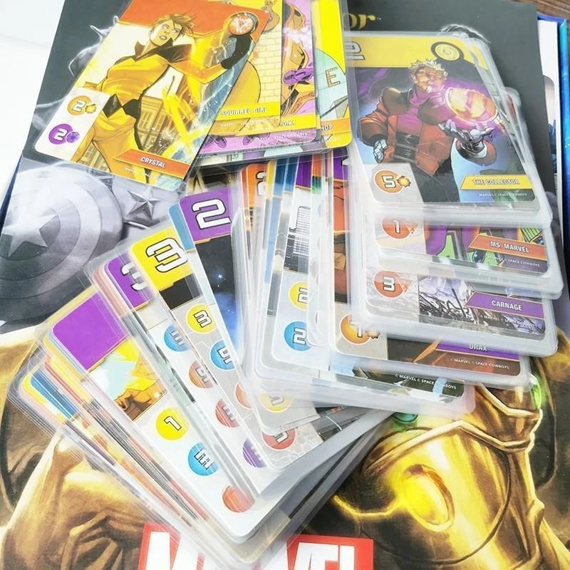 Marvel: The Avengers Thanos hommes et femmes nouveau dessin animé créatif anime périphérie camarades décontracté fête jeu de société cartes