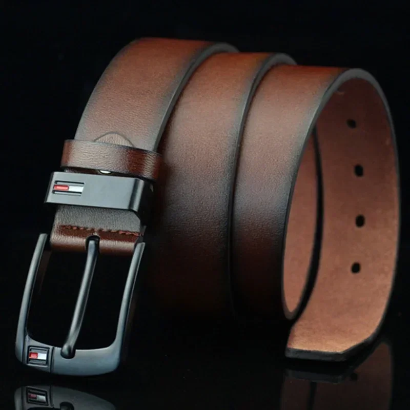 حزام للرجال 2024 تصميم العلامة التجارية الفاخرة الشهيرة بولي Leather الجلود الكلاسيكية سبيكة دبابيس مشبك أحزمة وسط فاسق للجينز الترفيه حزام