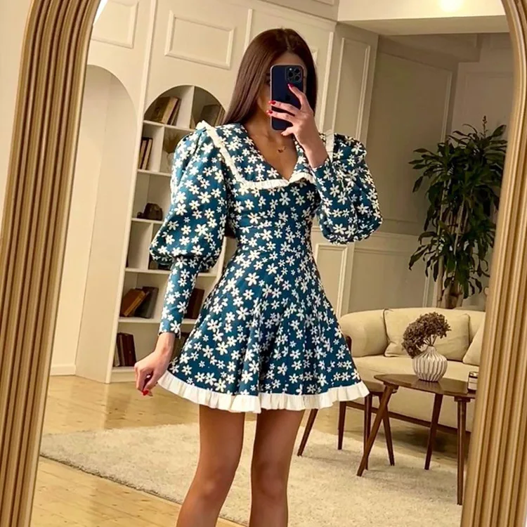 

2024 Women's Summer New Product French Design Feels Slim A-Line Skirt Doll Neck Long Sleeve Fragmented Flower Dress