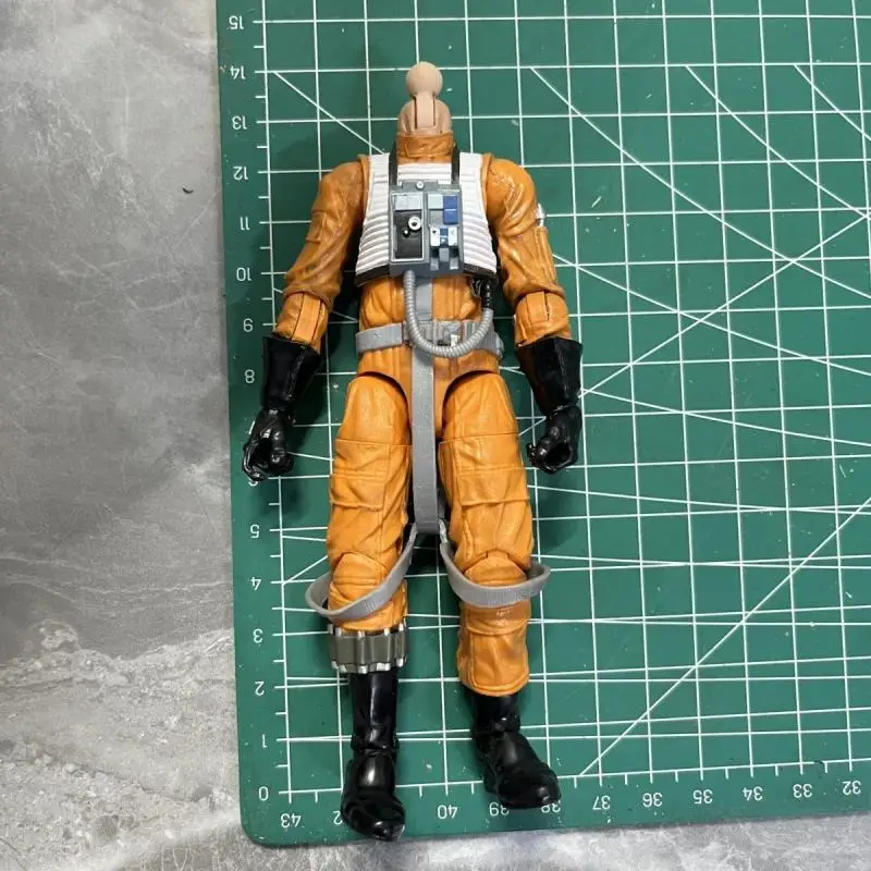 

Hasbro Star Wars Luke Skywalker Headless Carving 6-Inch Genuine Bulk Goods Have Defects Model Doll Action Figure Birthday Gift