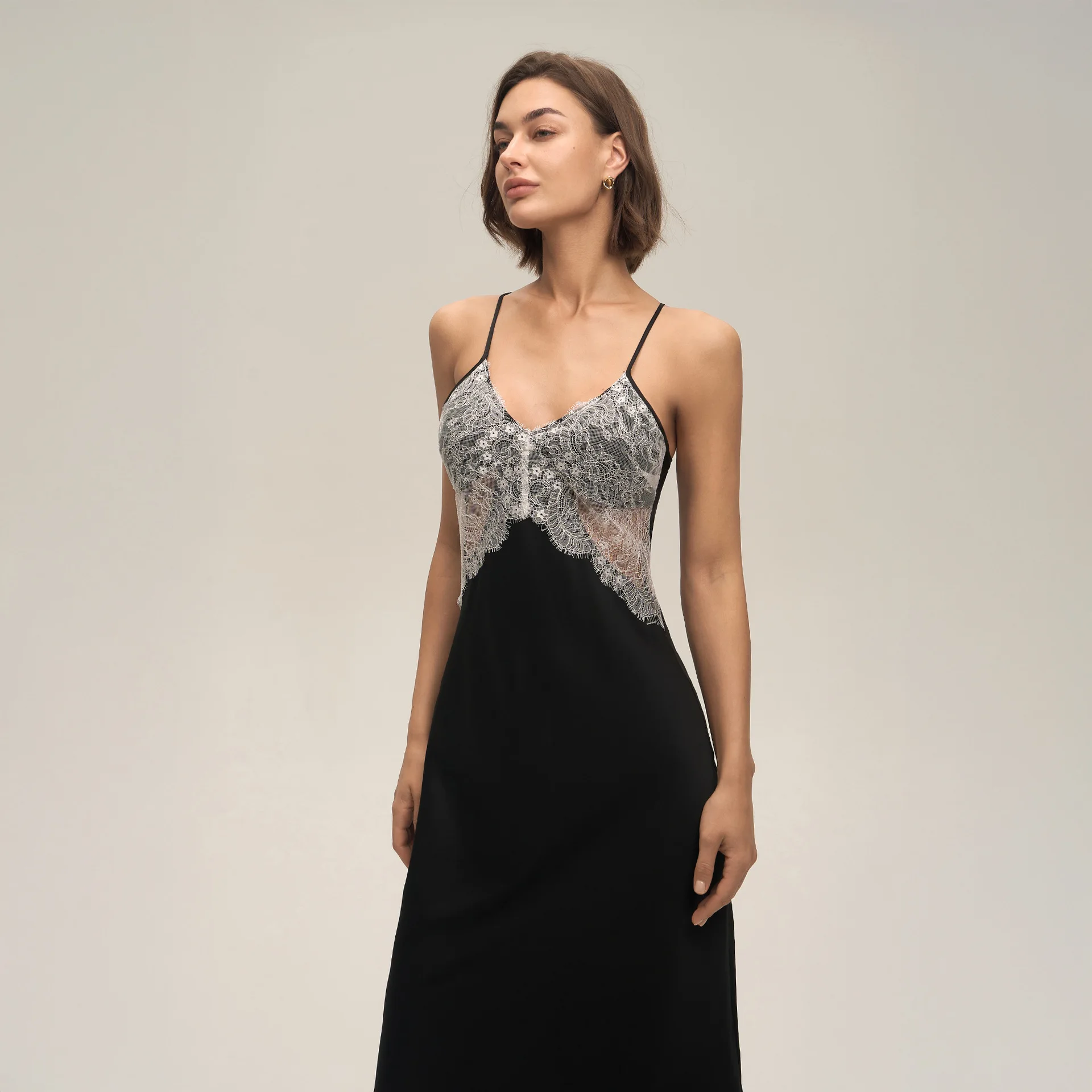 

Summer sexy and comfortable nightdress satin chiffon lace stitching sling long skirt backless home clothes