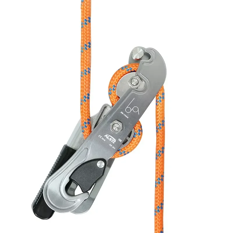 Climbing Manually Controlled Fall Protection Self-Locking Descender for Belay Rock Climbing and Mountaineering Outdoor