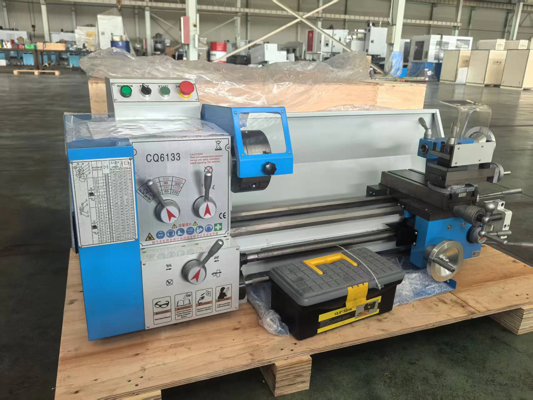High-quality Semi-automatic Horizontal Mini-micro Low-priced Workbench Lathe CQ6133 Bench Lathe Machine