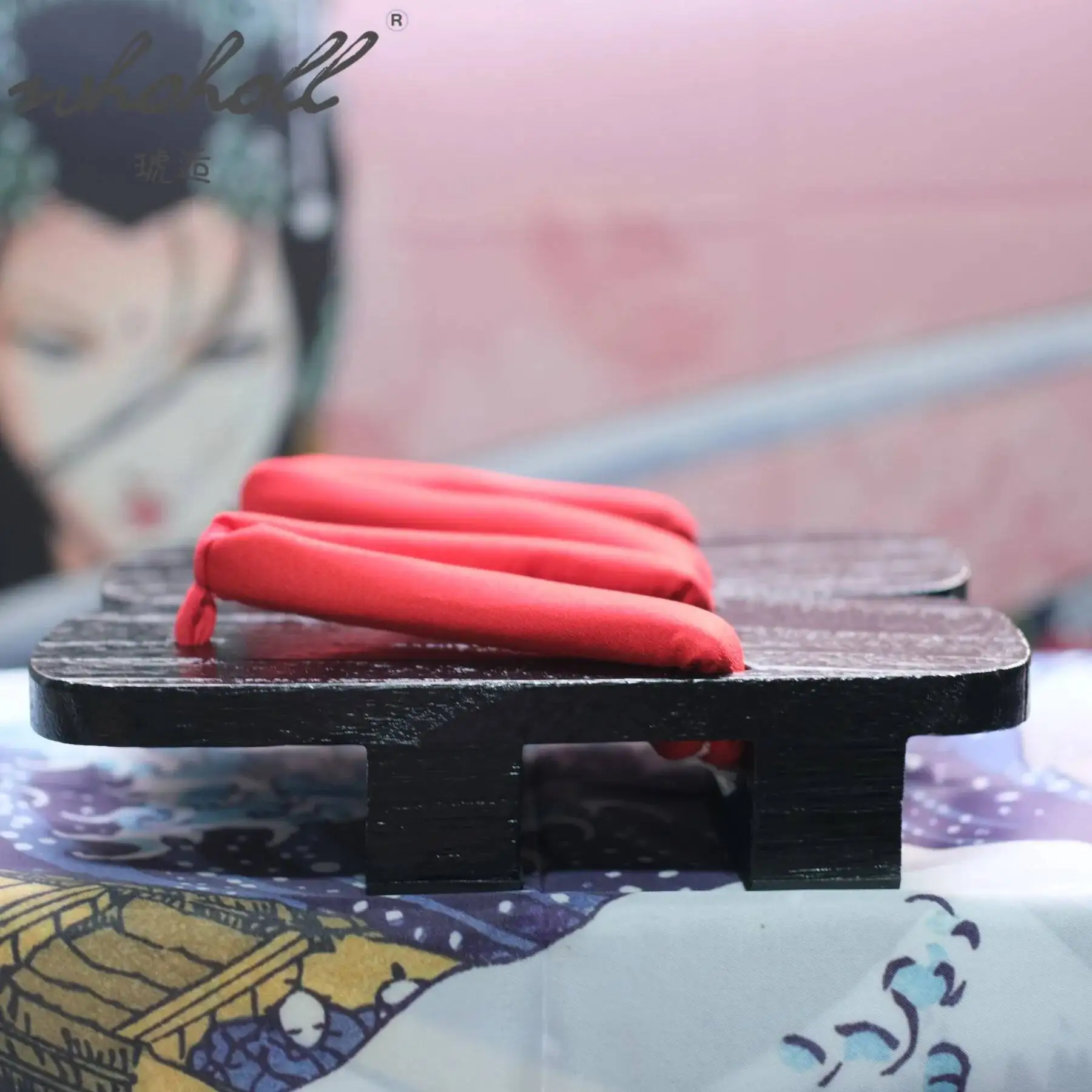 للجنسين الأسود الطلاء اليابانية خشبية جيتا الوجه يتخبط رجل إمرأة النعال انمي ياباني Coplay اثنين الأسنان سميكة منصة قباقيب الخشب