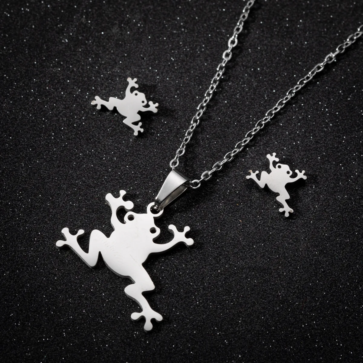 Stainless Steel Animal Necklace For Women Man Lucky Frog Choker Pendant Necklace Earrings Engagement Jewelry Set Wholesale