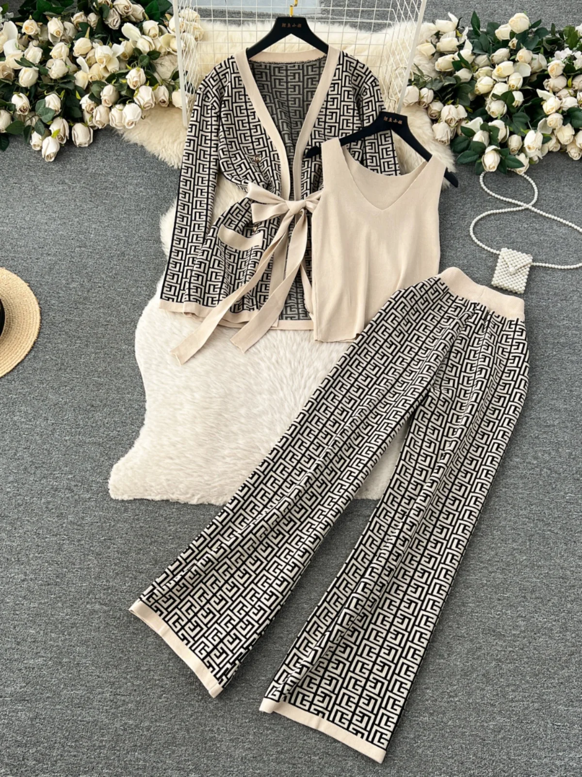 

Fashion Retro Print Suit Women's Lace up Cardigan Coat+V-neck Tank Top+Wide Legged Pants Casual Loose Knitted Three Piece Sets