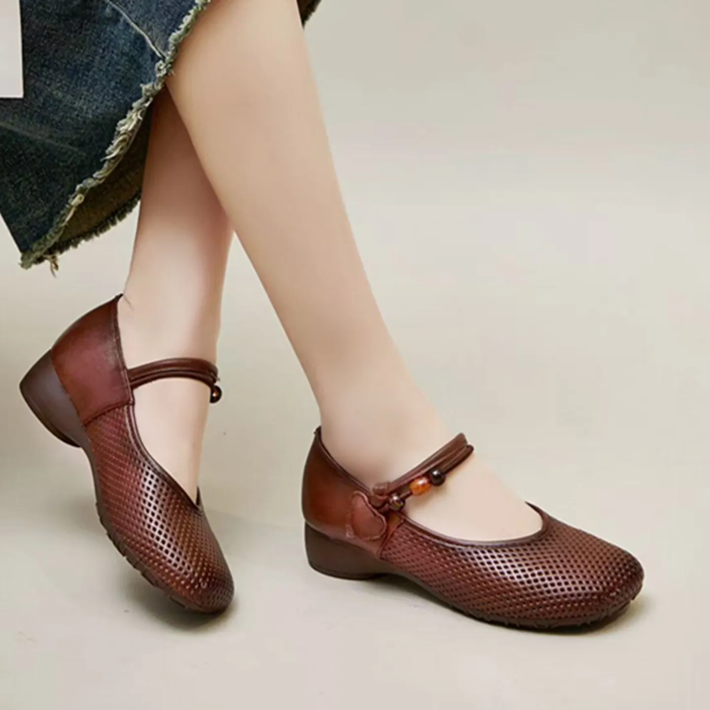 Genuine Leather Summer Sandals Women's Soft Leather Comfortable Slip-On Mom Shoes Hollow out Breathable Mid-Aged And Elderly ...