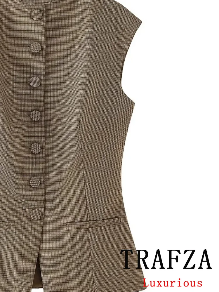 TRAFZA Vintage Casual Chic Women Vest Plaid O-Neck Single Breasted Straight Sleeveless Top New Fashion 2024 Autumn Holiday Vest