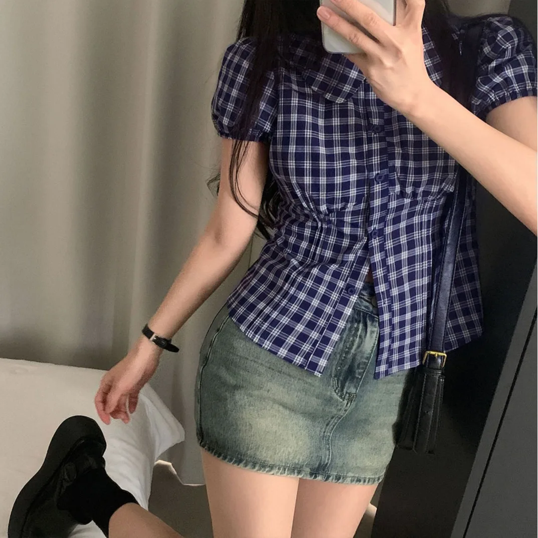 캐주얼 시크 여름 여성용 싱글 버튼 버블 소매 돌 칼라 체크 무늬 턴다운 칼라 탑