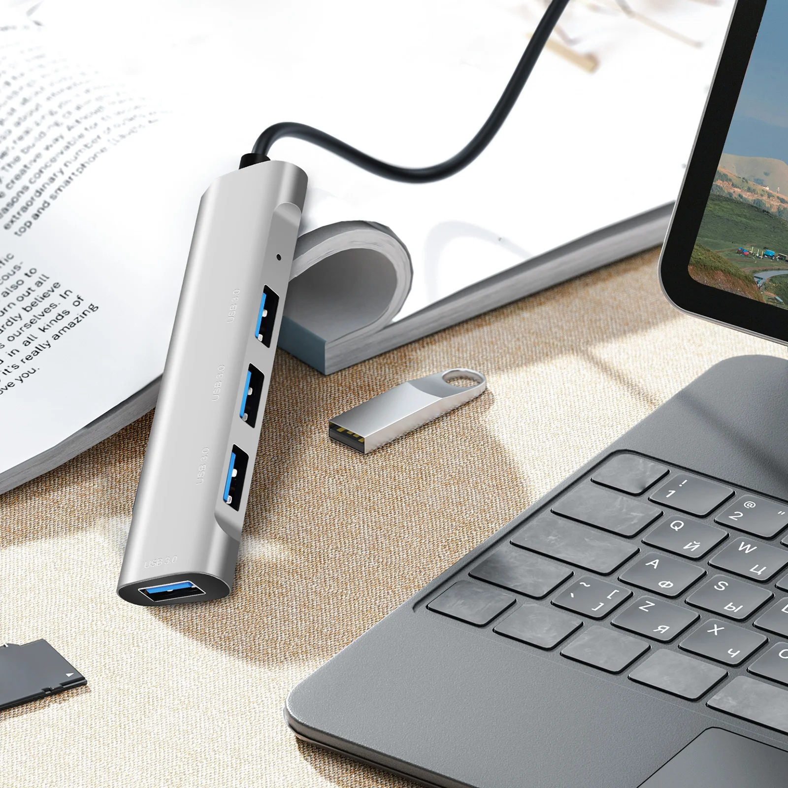 

Type USB Adapter 4 Port Aluminum Alloy Laptop Splitter High Speed Data Transfer Charging Multiple USB Expander