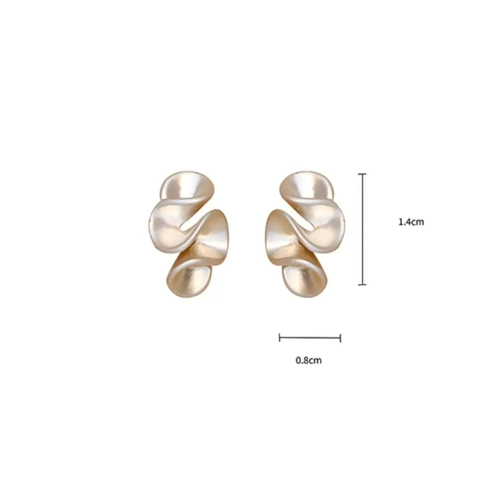 Женские-металлические-серьги-простые-кремовые-плиссированные-серьги-гвоздики-в-форме-цветка-матовые-нежные-геометрические-аксессуары-для-ушей-вечерние