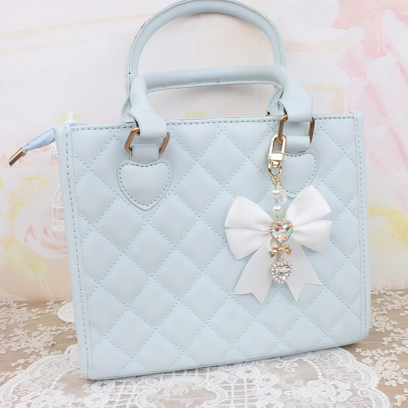 Ciondoli per borse da donna dolci Fiocco Portachiavi con perle delicate Stile giapponese Cuore Strass Perline Ciondolo per borsa Ita Elegante accessorio Bowknot