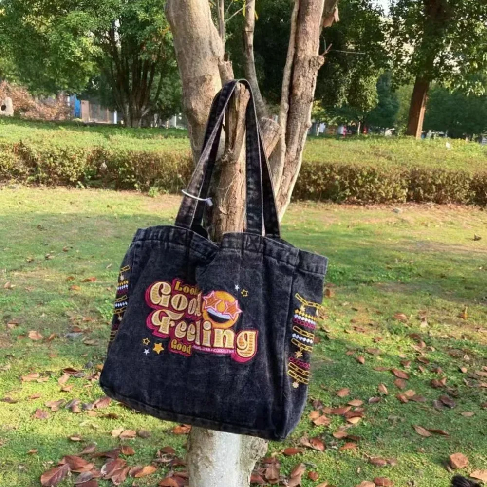 

Denim Fashion Handbag Large Capacity Embroidered Travel Shopper Retro Canvas Bag Aesthetic Hobo Bag for Women and Girls