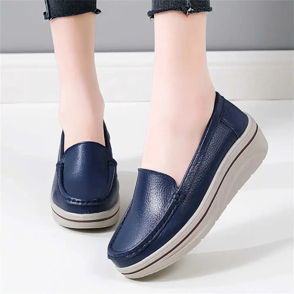 Size 37 Moccasin Top Women Trends 2024 Vulcanize Women Designer Shoes Adult Sneakers Sport Flatas Wholesale To Resell