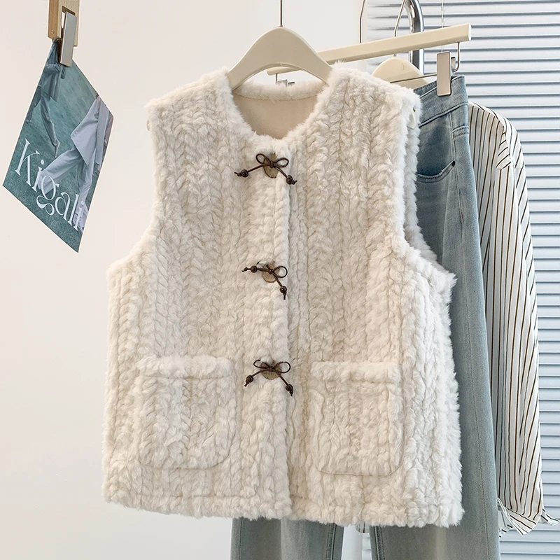 Elegant Thin Flower Pressed Leather Vest Warm Sleeveless Large Size Jacket Outerwear Fashionable Shoulder Pad Coat