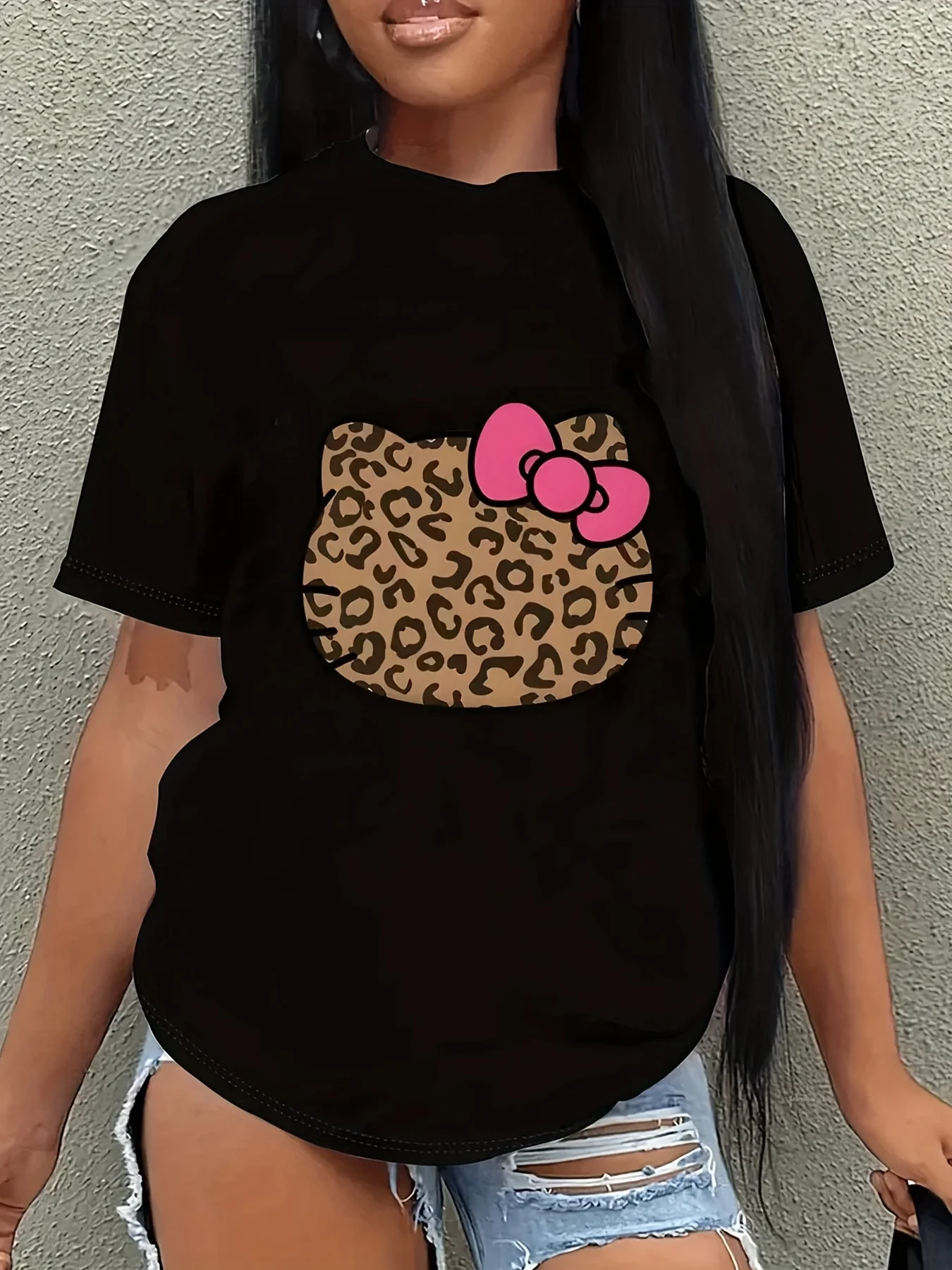 

Hello Kitty printed round neck men's and women's T-shirt, casual short sleeved, summer top leopard print