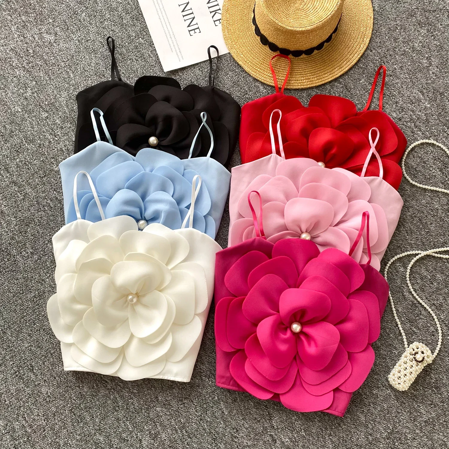 

2025 New American Sexy Strap Camisole Strapless 3D Floral Beading Trend Design Tops Elastic Pleated Slim Streetwear Tank Top