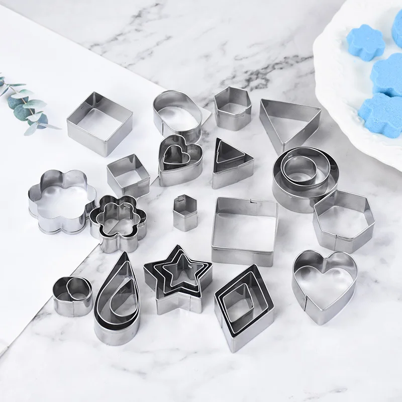 

30pcs/Box DIY Fondant Cake Mold Pastry Decor Stainless Steel Sugar Biscuit Mold Press Stamp Cookie Cutters Set Baking Mould Tool