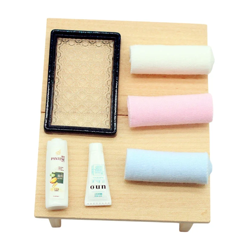 Ensemble de salle de bain miniature détaillé, nettoyant pour le visage, shampoing et serviette, échelle 1/12, pour maisons de poupées et accessoires pour maison de poupée