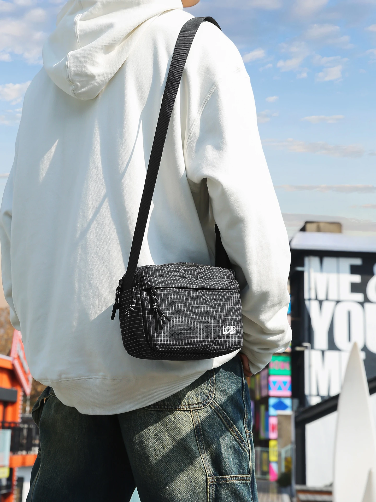 2026 New Cordura Large Capacity Multi-layer Pocket Crossbody Bag Lightweight Waterproof Black And White Plaid Pattern Small B...