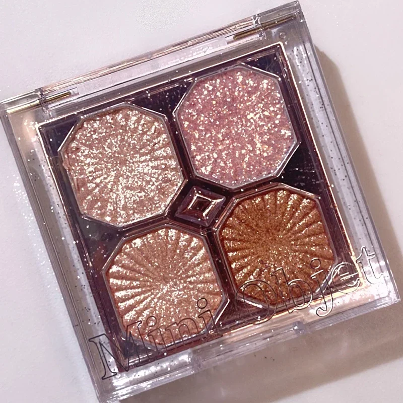 Palette di ombretti evidenziatori a 4 colori Starry Night: finitura glitter perlescente nei toni marrone/dorato/nudo, adatto ai viaggi