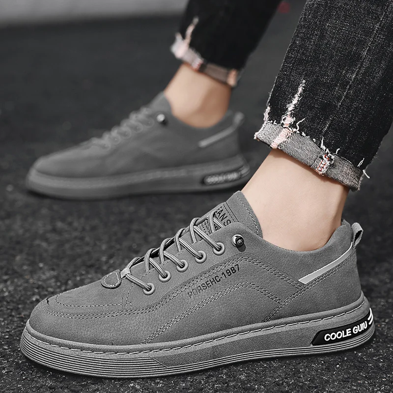 

2026 Spring Men's New Breathable Work Safety Shoes Trendy Casual Sports Shoes Versatile Board Shoes for Motorcycle Riders