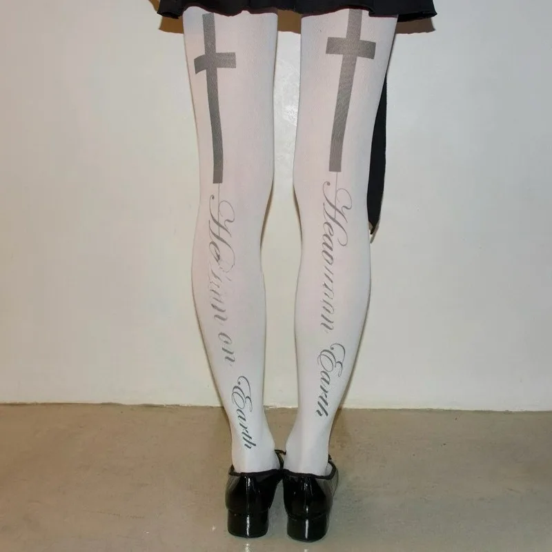 Calcetines largos ajustados con estampado de letras y grafiti blanco Y2K, calcetines ajustados hasta la rodilla Harajuku, medias bonitas para Cosplay, chicas Emo Kawaii de los años 2000