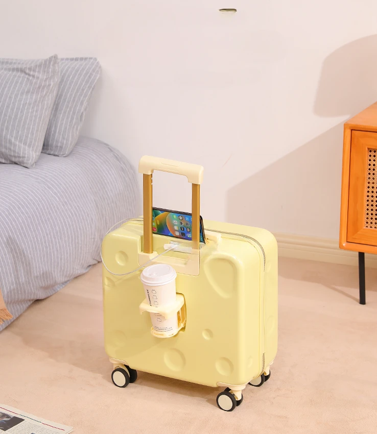 

The suitcase is small and light, and the new boarding lever travel password suitcase is free of consignment.