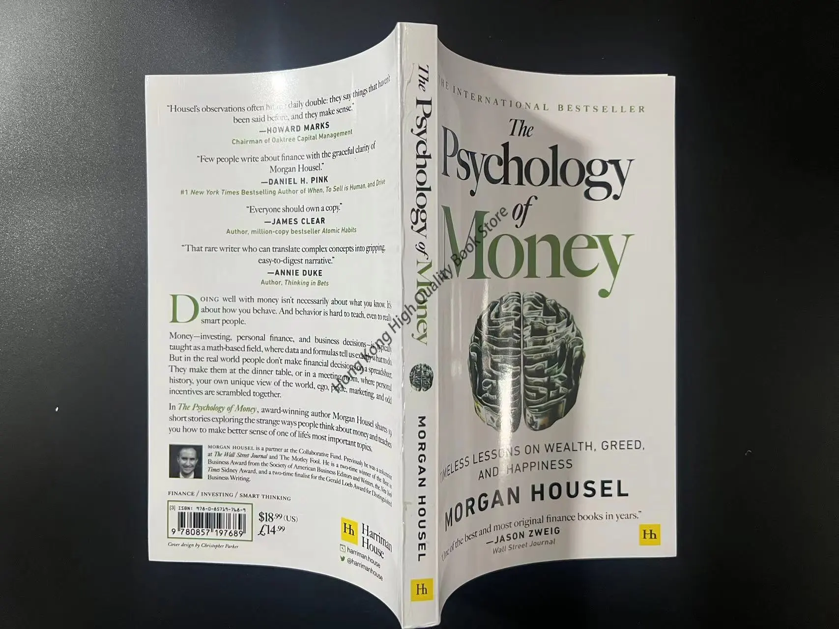 Libro inglese The synology of Money: lezioni senza tempo su ricchezza, avidità e felicità libri di finanza per adulti