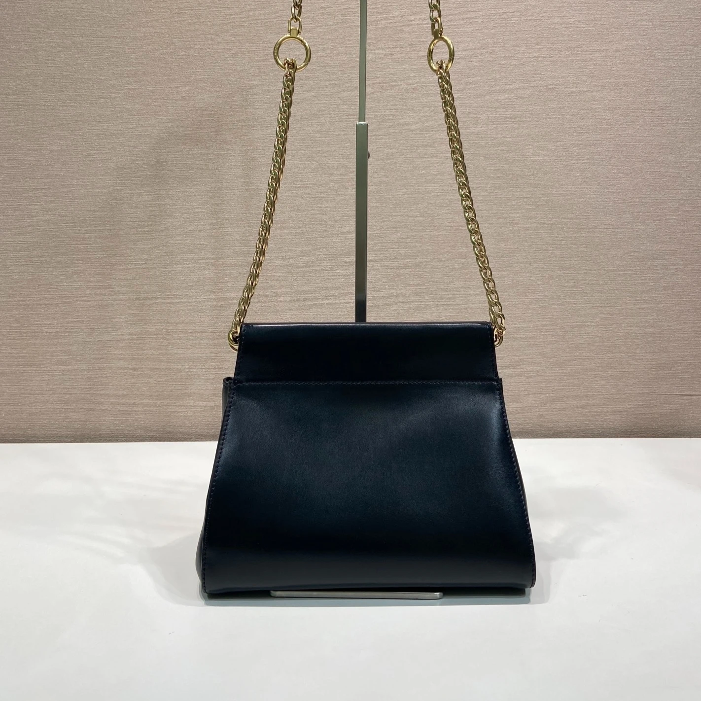 

2026 Luxury Designer Genuine Leather Women Bag High Quality Famous Brand Women Shoulder Bag Fashion Women Chain Messenger Bag