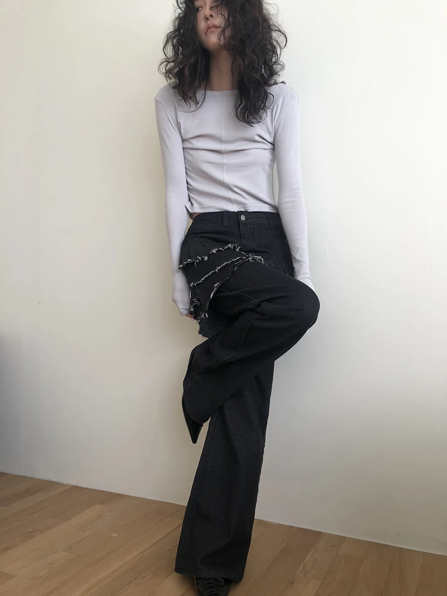 Calça jeans feminina slim fit com bainha com babados, aparência em camadas, sino bot, moda vintage, desgastada, saia falsa de duas peças