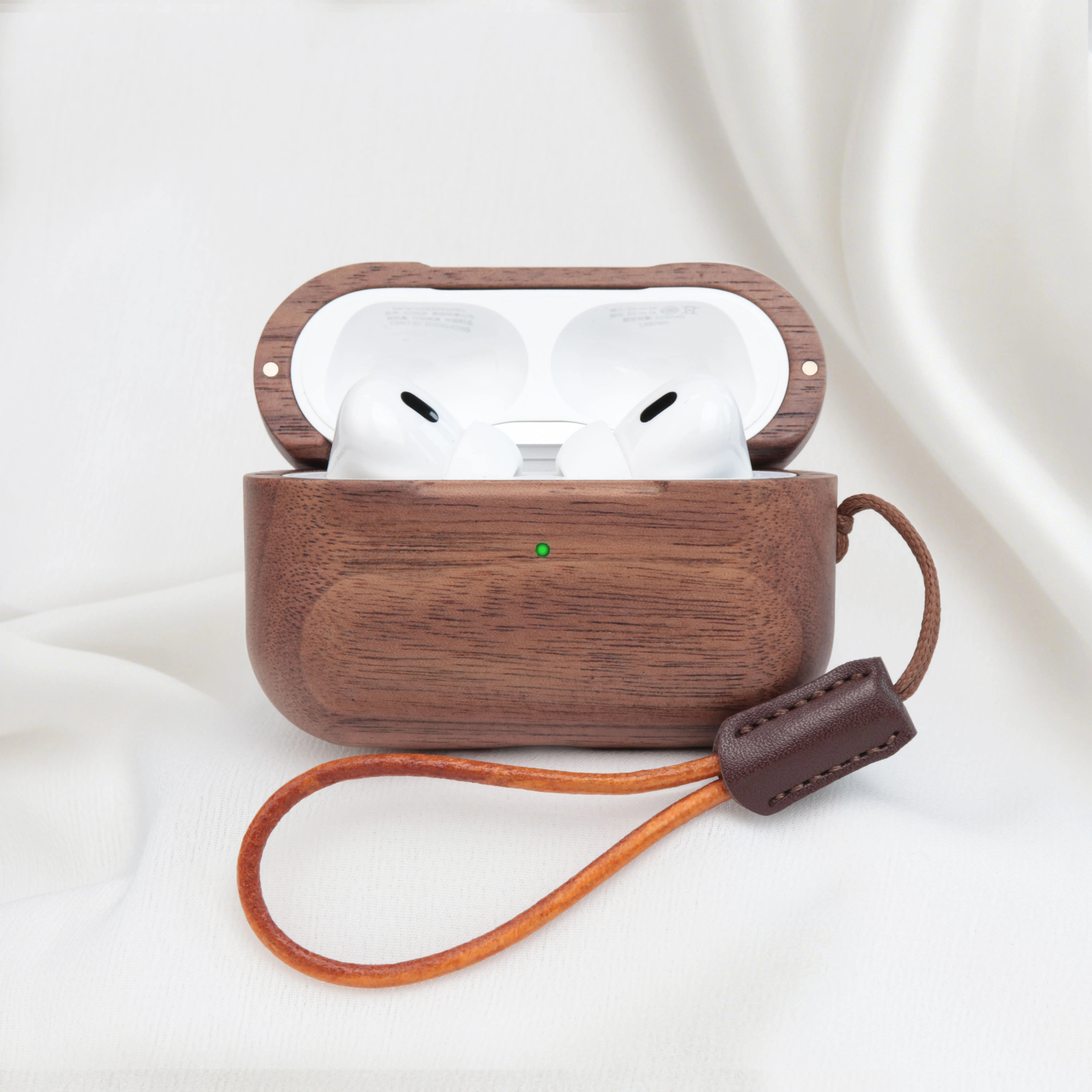 Luksusowe, odporne na wstrząsy – Airpod Case Cover recenzja i cena