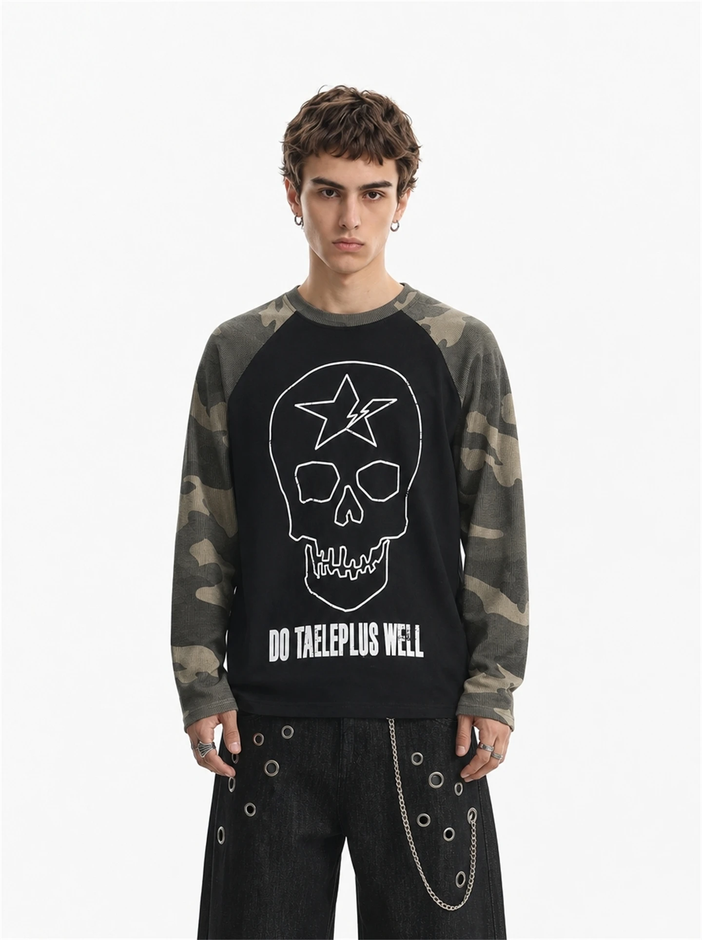 BETEBULE American Retro Camouflage Long Sleeve Men's T-shirt Shoulder Insert Design Skeleton Letter Print Loose Fit Casual Top