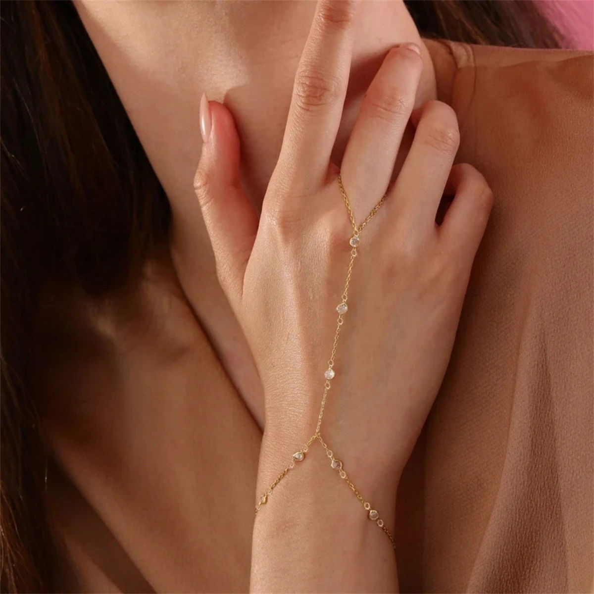 Glänzende Zirkon-Quasten-Fingerarmbänder für Frauen Einfache Goldfarbene Geometrische Ring-Verbindungsarmbänder Ästhetischer Partyschmuck Geschenke – Detail 5