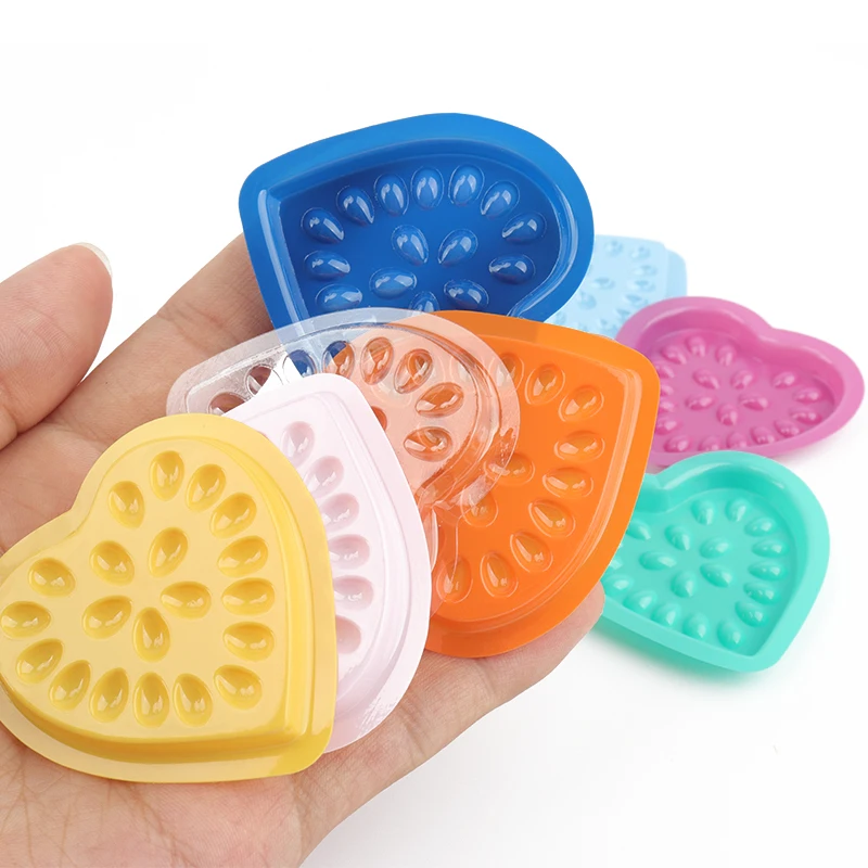 100pcs Disposable False Eyelash Glue Holder Pallet Pad Lash Extension Adhesive Gasket Palette Heart Shape Eyelashes Lifting Tool