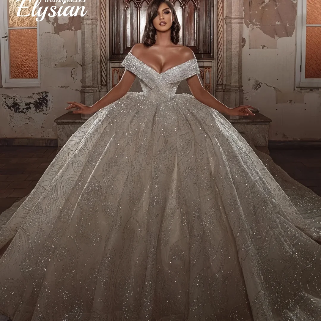 Gaun Pengantin Mewah Model Ball Gown Tanpa Lengan Kerah V Berhias Payet, Renda, Aplikasi, Manik-Manik, dan Berlian Vestina De Novia