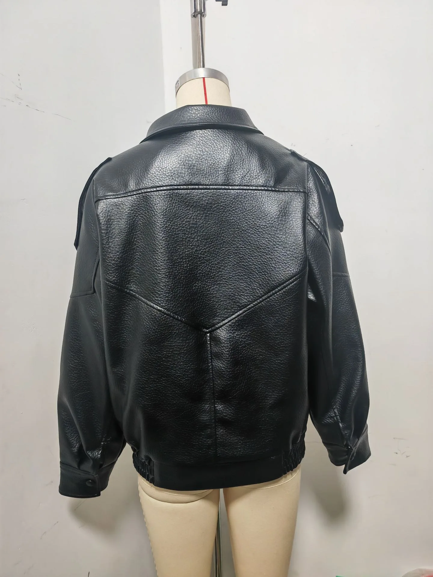 Women's Jacket 2026 Autumn New Black Long Sleeve Pebble Faux Leather Jacket Motorcycle Style Personality Fashion