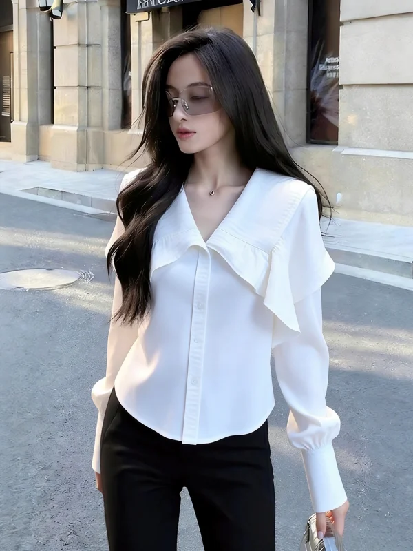 

Elegant Slimming White V-neck Shirt Beautiful Oversized Lace Trim Casual Fashionable Women's Commute Style Long Sleeve Shirt